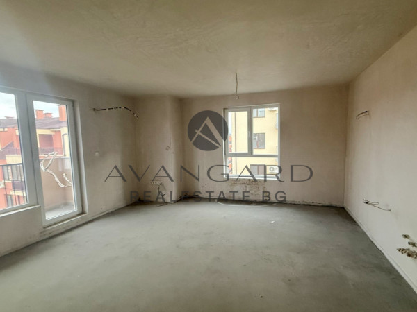 ТРИСТАЕН АПАРТАМЕНТ С ГАРАЖ В ЛУКСОР 5! ОСТРОМИЛА!