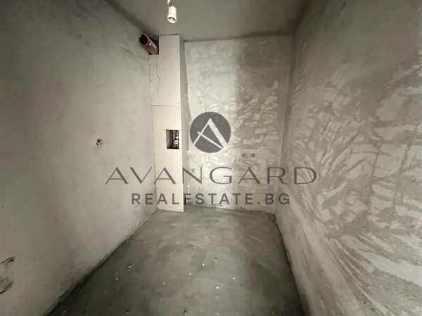 BEFORE ACT 16! Spacious One-Bedroom Ostromila