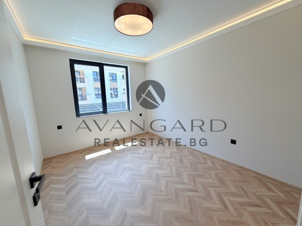 FURNISHED THREE-ROOM APARTMENT IN A SMALL BUILDING WITH ACT 16