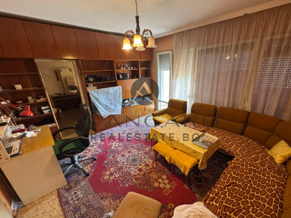 PLOVDIV CENTER !!! THREE-ROOM APARTMENT!!! REAL SQUARE !!! FREE PARKING!!!