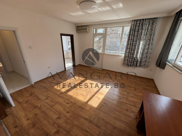 МНОГОСТАЕН РЕАЛНА КВАДРАТУРА !!! КЮЧУК ПАРИЖ !!! СВОБОДНО ПАРКИРАНЕ !!!