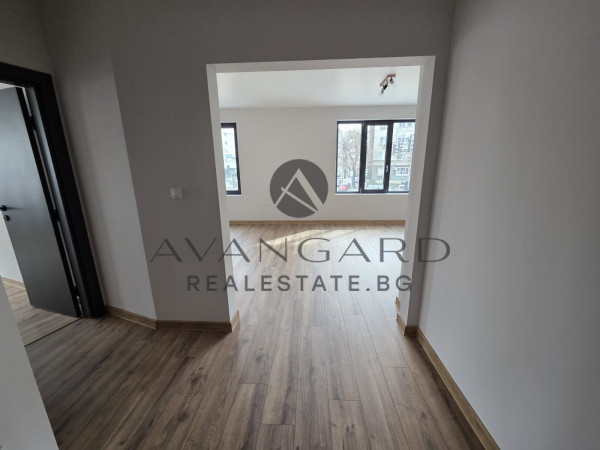 ДВУСТАЕН/ГЕРДЖИКА/ОБЗАВЕДЕН ДО КЛЮЧ