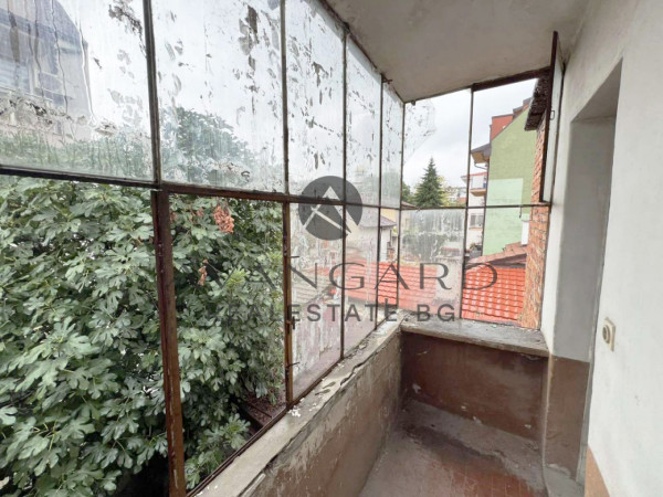 ЕТАЖ ОТ КЪЩА / ВОЕННА БОЛНИЦА