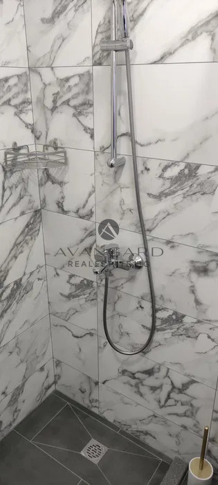 ОБЗАВЕДЕН ЕДНОСТАЕН/Смирненски