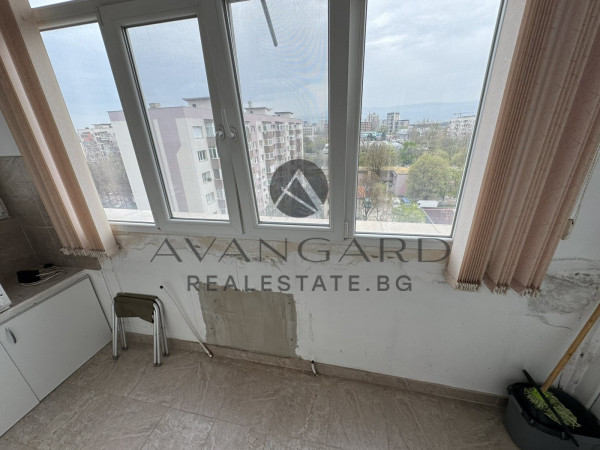 FREE PARKING!!! THREE-ROOM APARTMENT!!! REAL SQUARE !!!