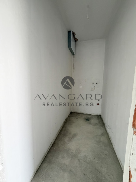 ДВУЕТАЖНА КЪЩА С ДВЕ ПАРКОМЕСТА ПРЕД АКТ 16