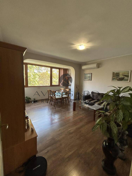 Саниран тристаен апартамент / Младежки хълм