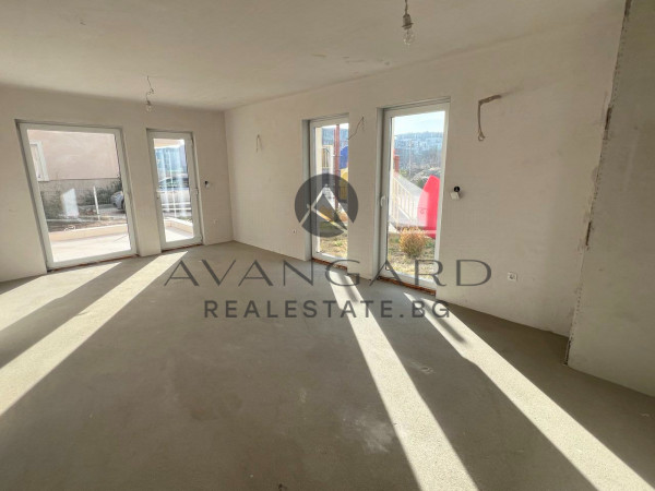 ACT 16! Three-room apartment / Ostromila