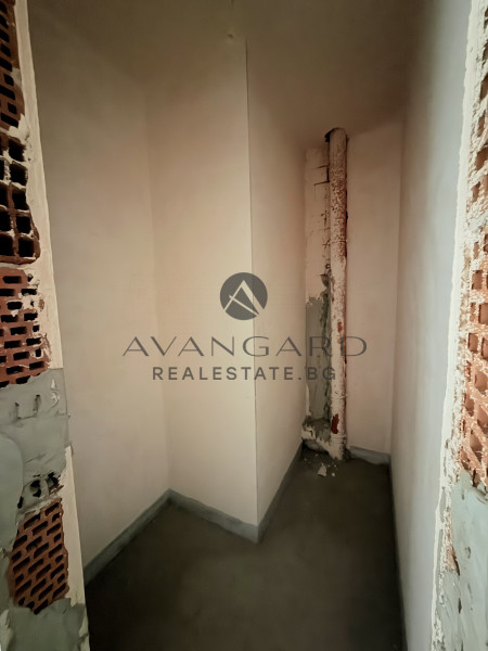 SPACIOUS THREE-ROOM APARTMENT WITH ACT 16 !!