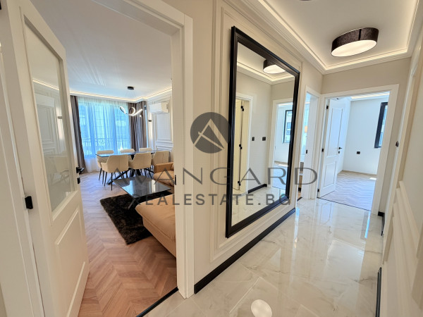 FURNISHED THREE-ROOM APARTMENT IN A SMALL BUILDING WITH ACT 16