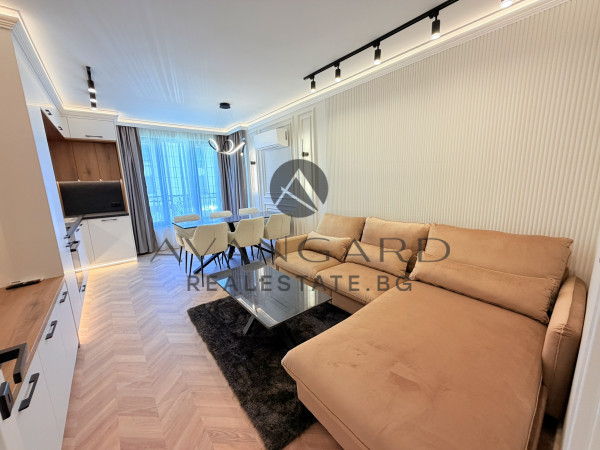 FURNISHED THREE-ROOM APARTMENT IN A SMALL BUILDING WITH ACT 16