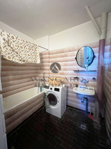 САНИРАН ТРИСТАЕН ДО ПЪЛМЕД !