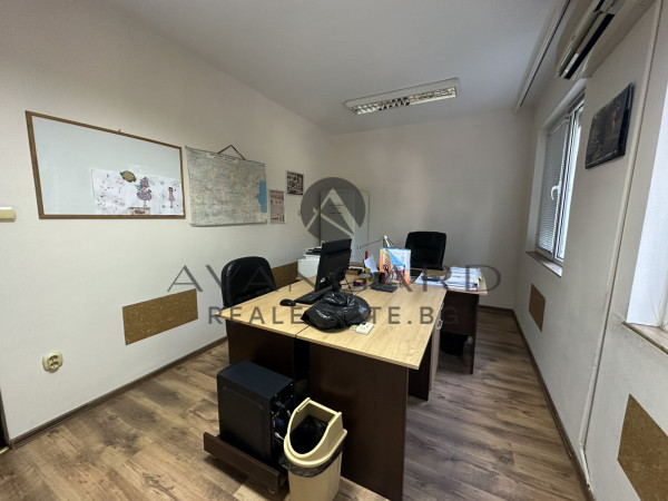 Multi -bedroom unfurnished! Karshiyaka!