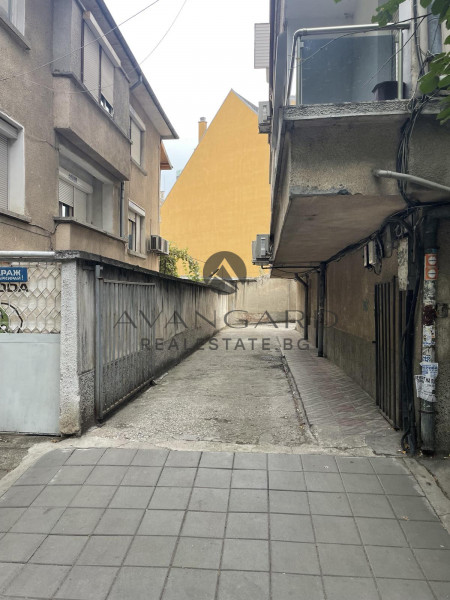 Underground garage in Karshiyaka to Novotel
