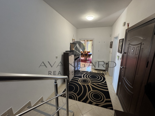 САМОСТОЯТЕЛНА ЛУКСОЗНА КЪЩА С ДВОР  В ОСТРОМИЛА !!!