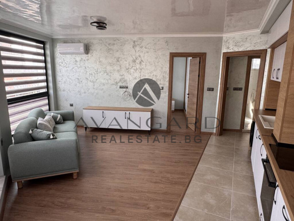 Тристаен обзаведен / Кършияка