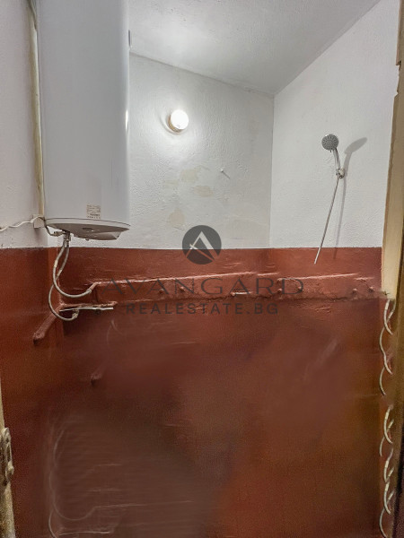 ДВУСТАЕН АПАРТАМЕНТ С ТРИ ОТДЕЛНИ СТАИ В  КАМЕНИЦА 1