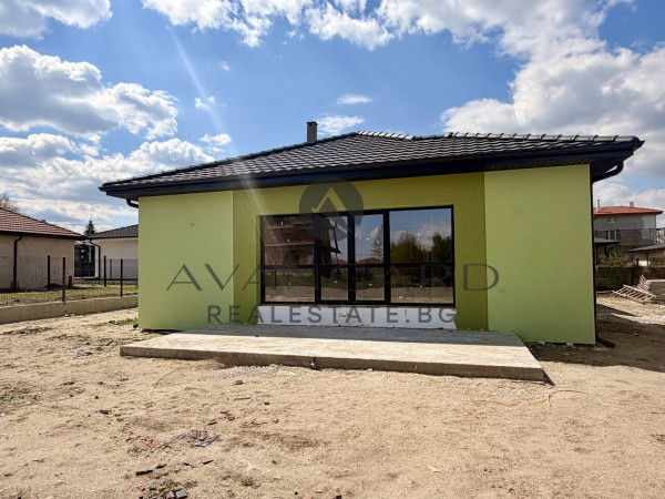 Едноетажна къща / Скутаре