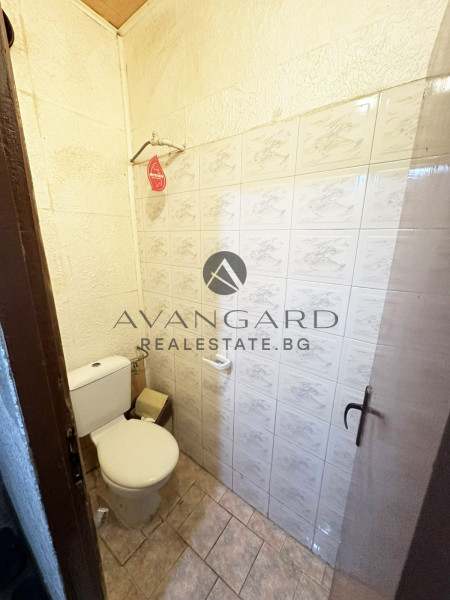 Three-room apartment with four separate rooms/ Thrace