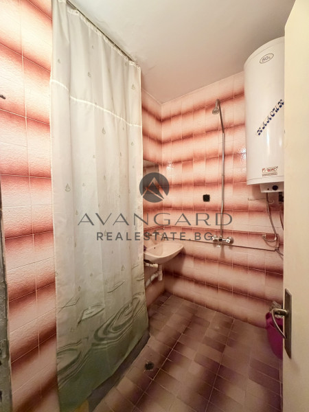 ТРИСТАЕН АПАРТАМЕНТ! ИЗГРЕВ!