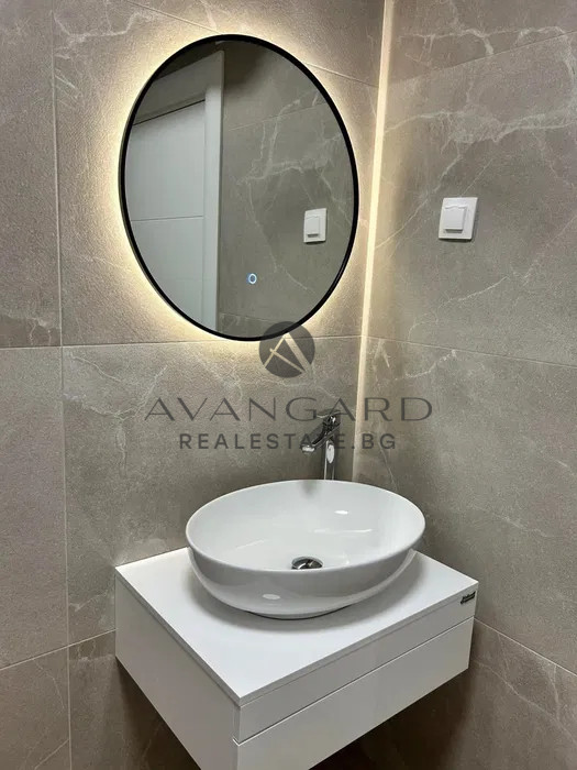 Furnished three-room apartment / Ostromila