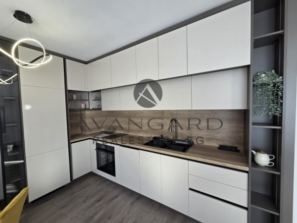 ТРИСТАЕН/ ОБЗАВЕДЕН/ТРАКИЯ