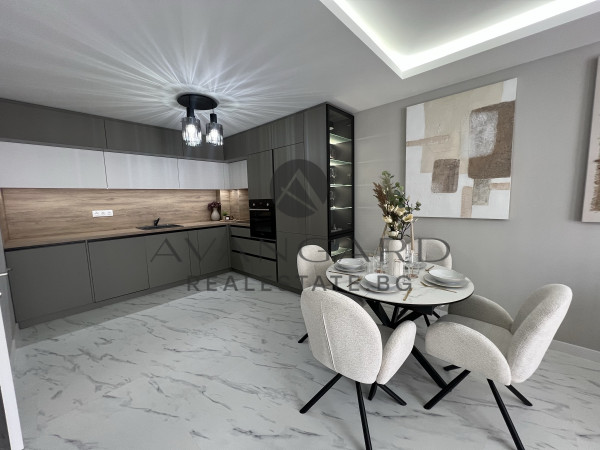 Luxury two -bedroom