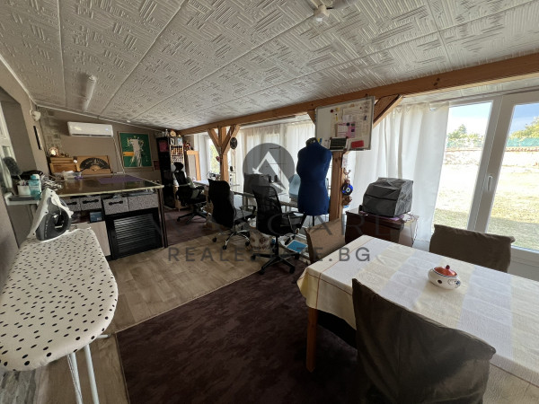 FULLY FURNISHED HOUSE WITH GARAGE IN MOMINO VILLAGE