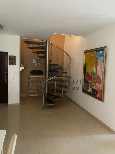 Luxury maisonette / Ostromila