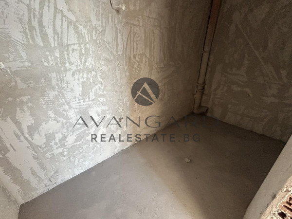 Тристаен СЪДИЙСКИ