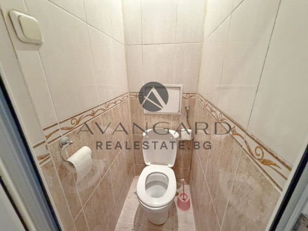 ИЗЦЯЛО САНИРАН ДВУСТАЕН КЪРШИЯКА