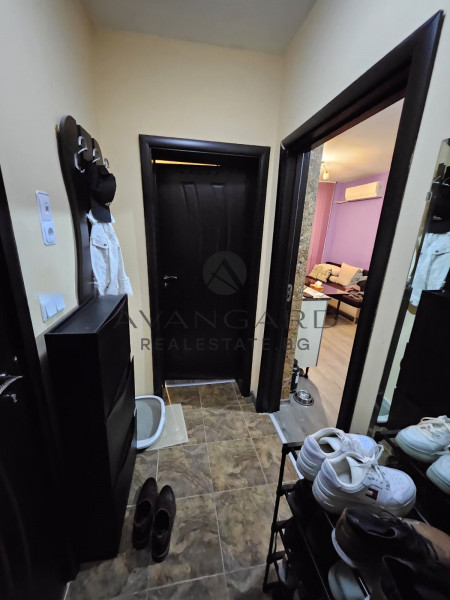 Двустаен с възможност за закупуване на паркомясто !