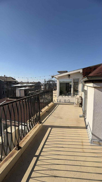 Stylish two -bedroom apartment! Separate on the floor! South!