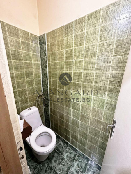 Тристаен с четири отделни стаи и РЕАЛНА квадратура / Белите Брези