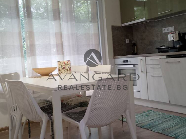 Двустаен МЛАДЕЖКИ ХЪЛМ