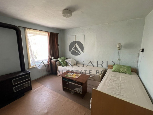 ДВУЕТАЖНА КЪЩА с.КРУМОВО