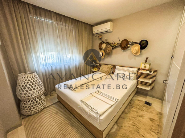 ДВУЕТАЖНА КЪЩА БЕЛОМОРСКИ