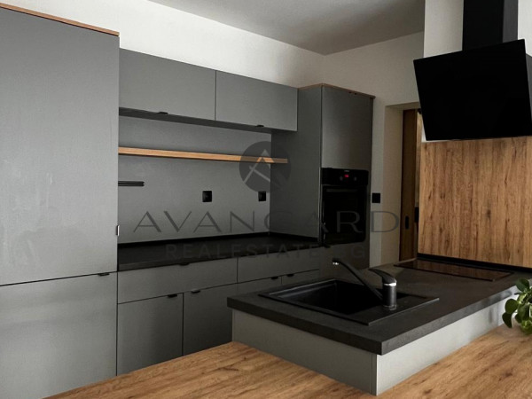 THREE-ROOM APARTMENT WITH ACT 16 IN A SMALL BUILDING