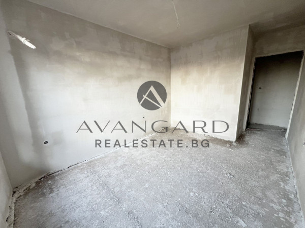 ПРОСТОРЕН ТРИСТАЕН С АКТ 14 !