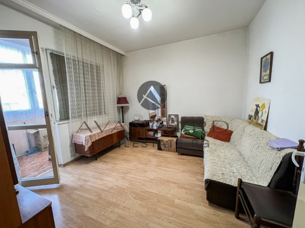 Тристаен с четири отделни стаи до Белите Брези