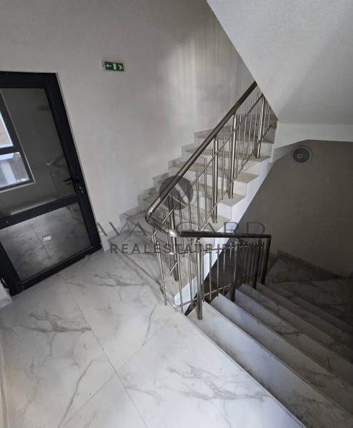 ДВУСТАЕН С АКТ 15 / Смирненски