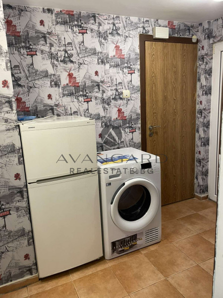 Floor of a house + two-room ground floor apartment