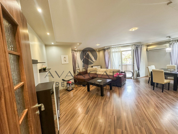 ТРИСТАЕН ОБЗАВЕДЕН С ВЪЗМОЖНОСТ ЗА ЗАКУПУВАНЕ НА ГАРАЖ/ У-ЩЕ Д. ТАЛЕВ