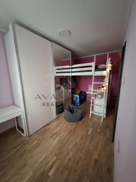 ЛУКСОЗЕН ЧЕТИРИСТАЕН С ВЪЗМОЖНОСТ ЗА ГАРАЖ !