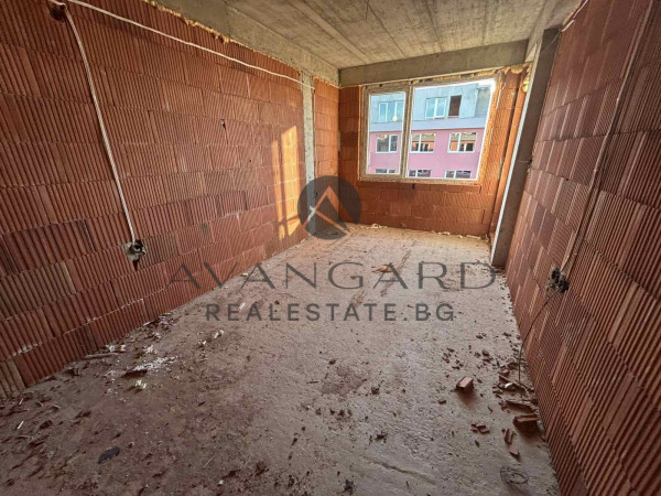 АКТ 14! Двустаен апартамент Остромила