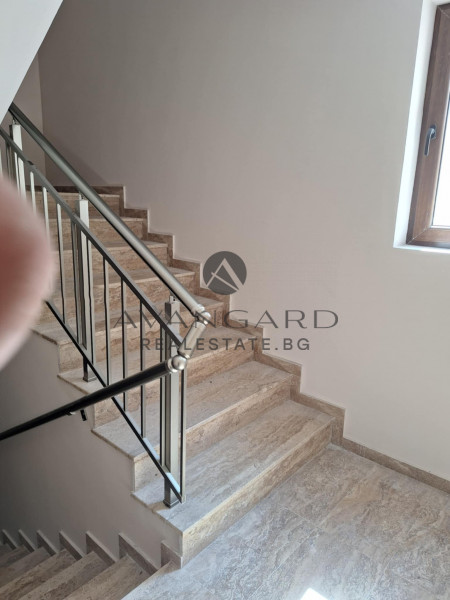 Spacious one -bedroom + parking space
