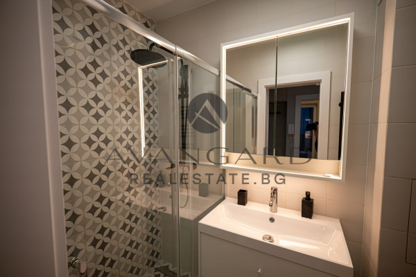 Луксозен двустаен Остромила