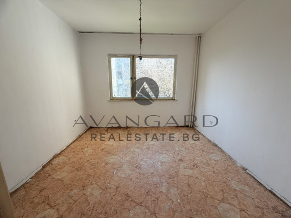 ТРИСТАЕН АПАРТАМЕНТ С  РЕАЛНА КВАДРАТУРА