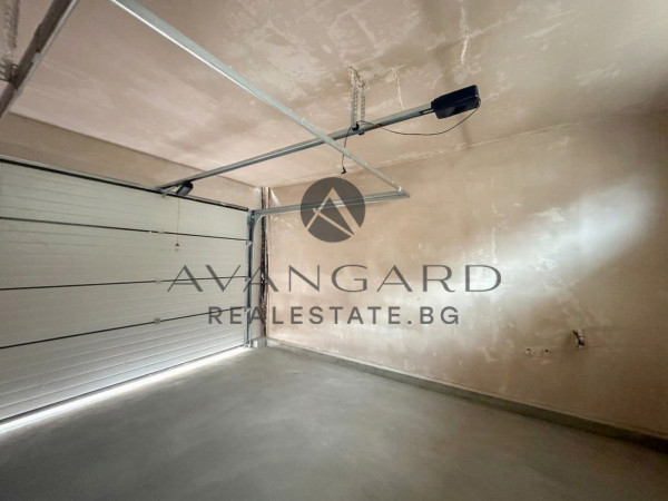 HOUSE WITH YARD AND GARAGE! BELOMORSKI