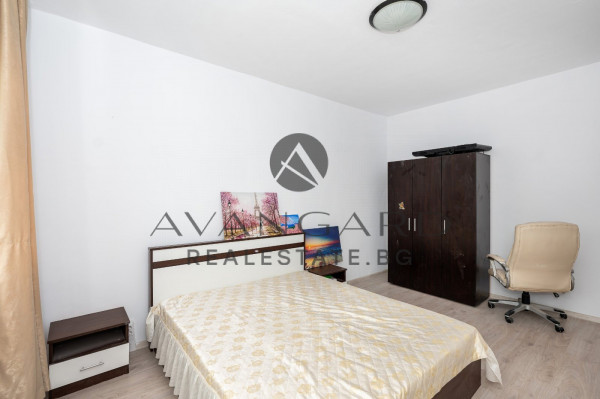 Двустаен м-н Слънчеви лъчи